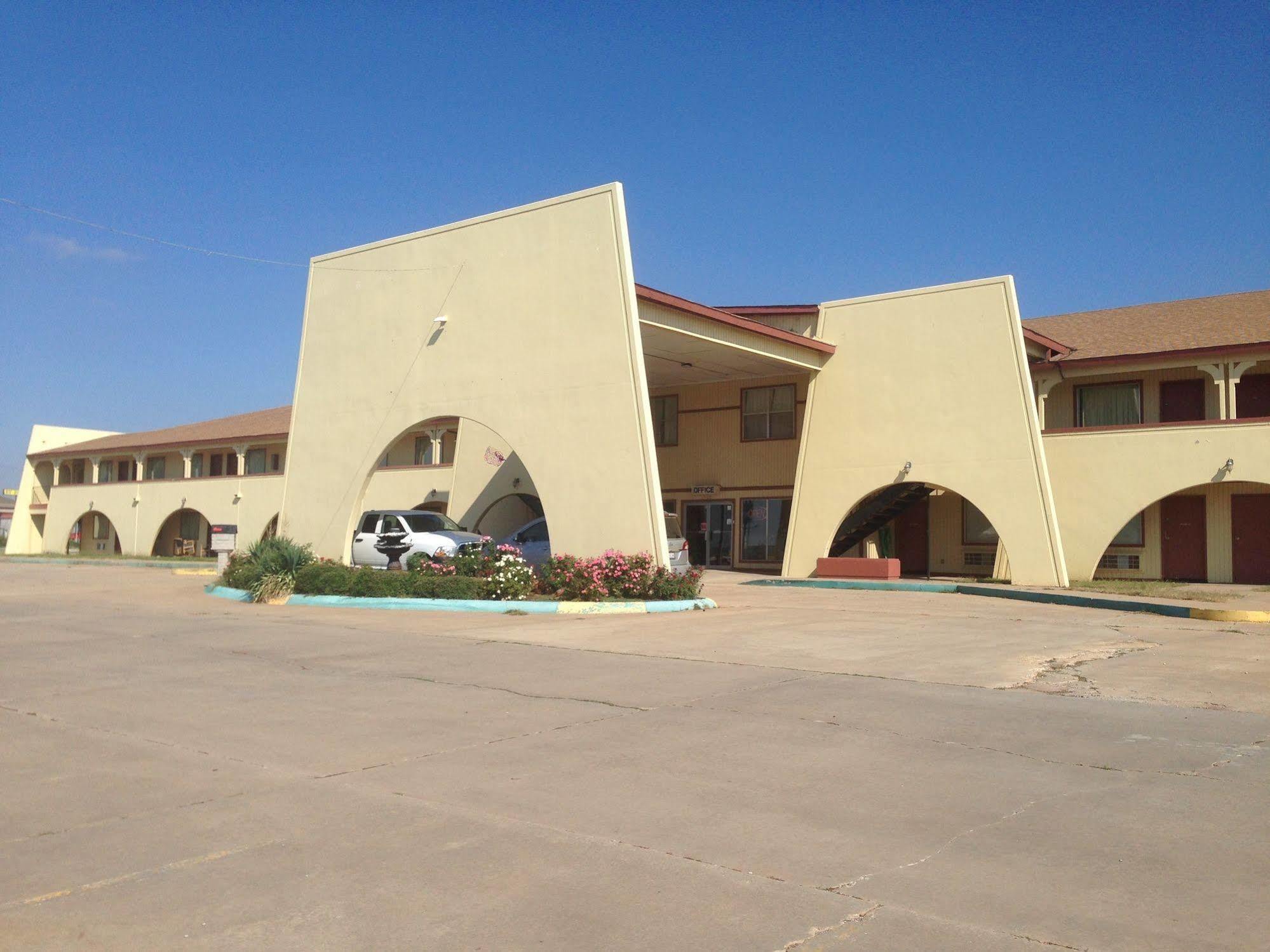 Hometown Inn And Suites Elk City Extérieur photo